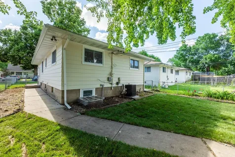 5214 Oliver Avenue N Minneapolis MN 55430
