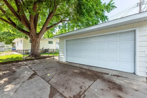 5214 Oliver Avenue N Minneapolis MN 55430