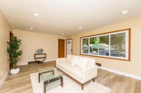 5214 Oliver Avenue N Minneapolis MN 55430