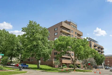 2885 Knox Avenue S Minneapolis MN 55408
