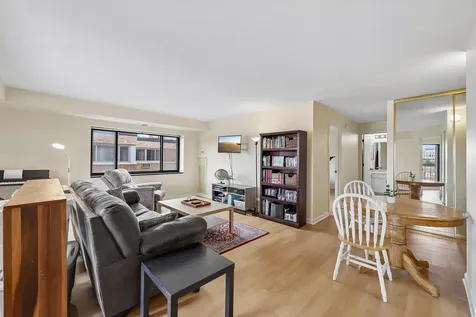 2885 Knox Avenue S Minneapolis MN 55408