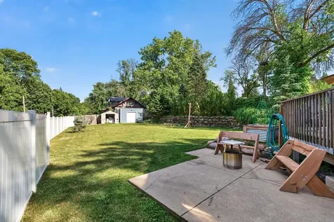 4032 Oakland Street Saint Bonifacius MN 55375