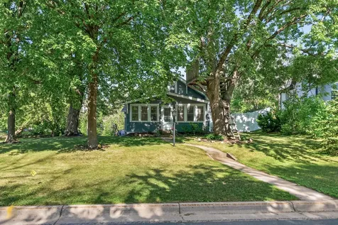 4032 Oakland Street Saint Bonifacius MN 55375