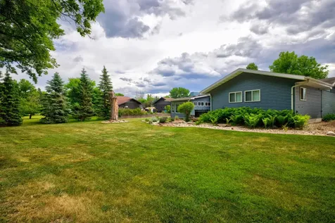 605 Sheyenne Street Horace ND 58047