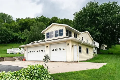 731 N 4th Street La Crescent MN 55947