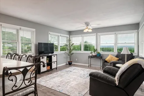 731 N 4th Street La Crescent MN 55947