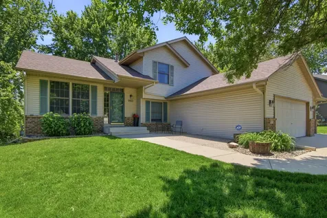9953 Starlight Drive Woodbury MN 55125