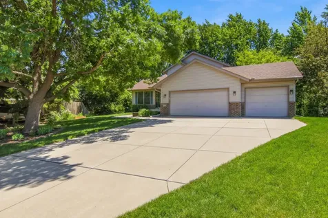 9953 Starlight Drive Woodbury MN 55125