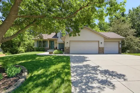 9953 Starlight Drive Woodbury MN 55125