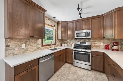 6911 Ticonderoga Trail Eden Prairie MN 55346
