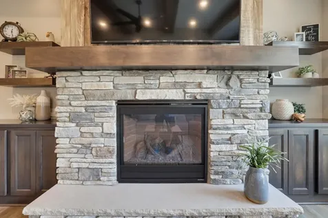 977 Pheasant Run S Circle Pines MN 55014