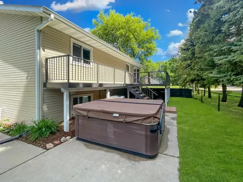 7170 Grangeview N Centerville MN 55038