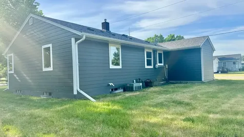 723 3rd Street SE Barnesville MN 56514