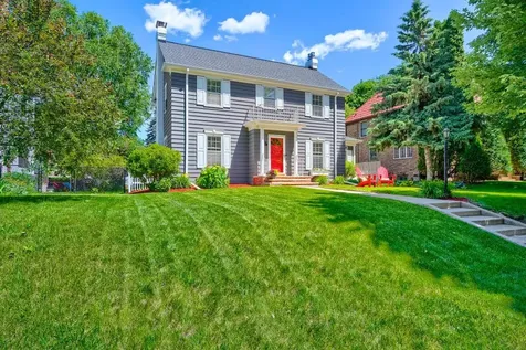 1855 Pinehurst Avenue Saint Paul MN 55116