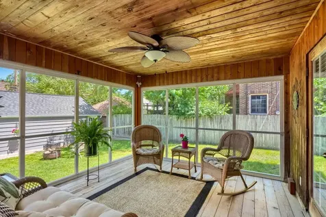 1855 Pinehurst Avenue Saint Paul MN 55116