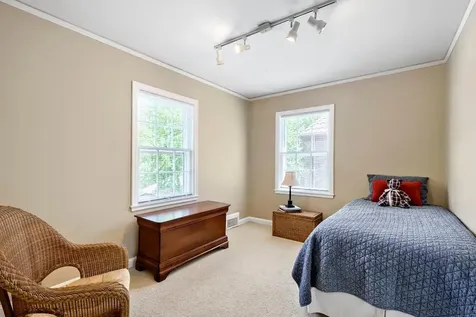 1855 Pinehurst Avenue Saint Paul MN 55116