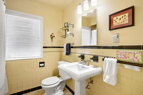 1855 Pinehurst Avenue Saint Paul MN 55116