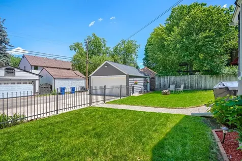 1855 Pinehurst Avenue Saint Paul MN 55116