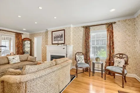 1855 Pinehurst Avenue Saint Paul MN 55116