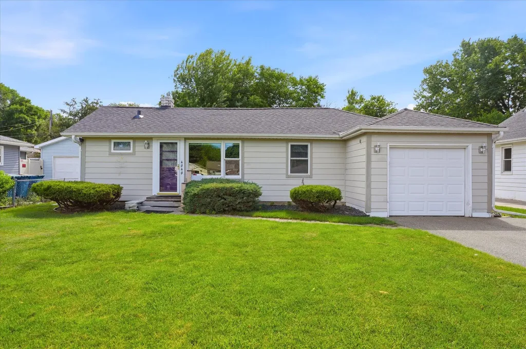 4040 Adair Avenue N Robbinsdale MN 55422