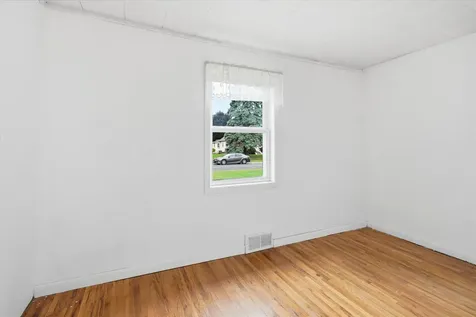 4040 Adair Avenue N Robbinsdale MN 55422