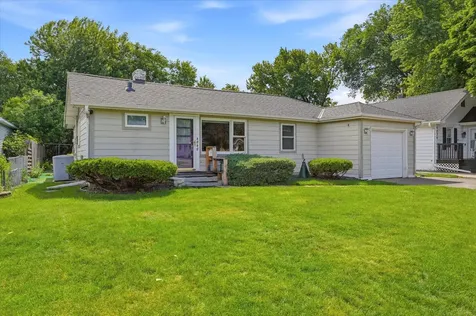 4040 Adair Avenue N Robbinsdale MN 55422