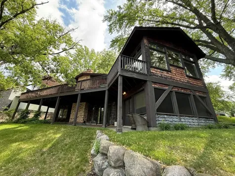 1794 26th Avenue NW New Brighton MN 55112