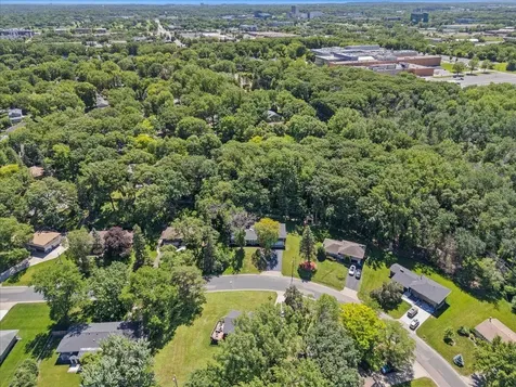 8435 Wesley Drive Golden Valley MN 55427