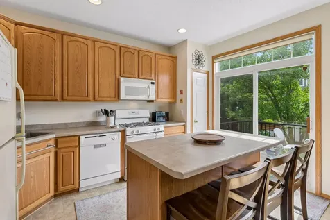9993 Pincherry Lane Eden Prairie MN 55347