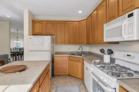 9993 Pincherry Lane Eden Prairie MN 55347
