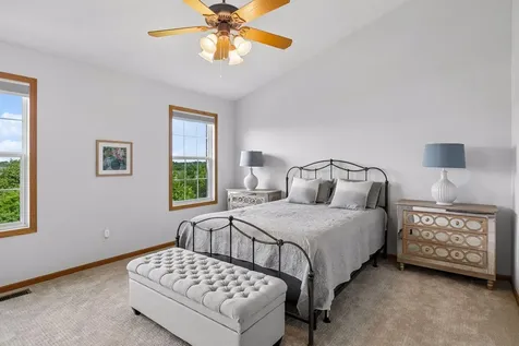 9993 Pincherry Lane Eden Prairie MN 55347