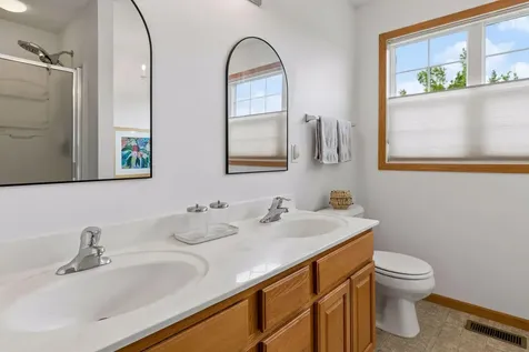 9993 Pincherry Lane Eden Prairie MN 55347
