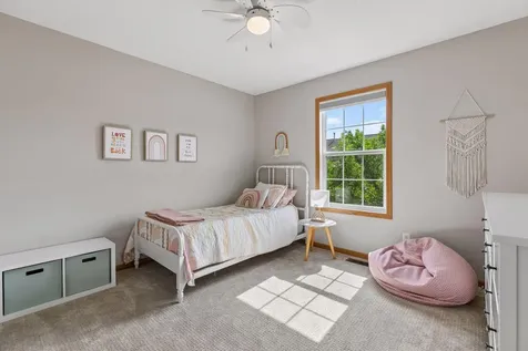 9993 Pincherry Lane Eden Prairie MN 55347