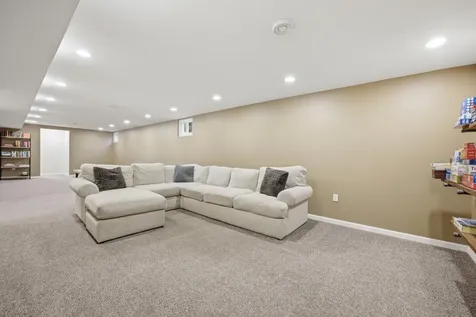 455 16th Avenue S Fargo ND 58103