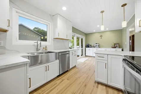 455 16th Avenue S Fargo ND 58103