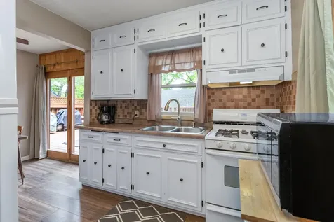2087 Eldridge Avenue E North Saint Paul MN 55109