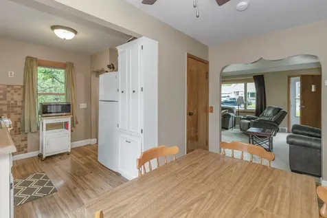 2087 Eldridge Avenue E North Saint Paul MN 55109