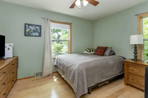 2087 Eldridge Avenue E North Saint Paul MN 55109