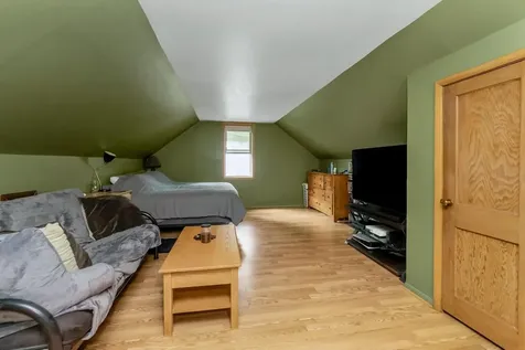 2087 Eldridge Avenue E North Saint Paul MN 55109