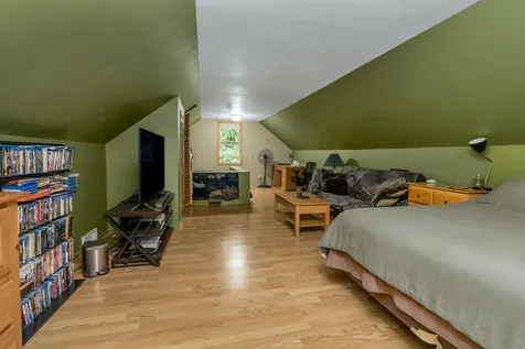 2087 Eldridge Avenue E North Saint Paul MN 55109