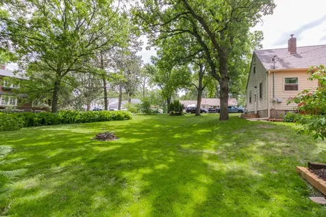 2087 Eldridge Avenue E North Saint Paul MN 55109