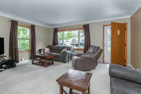 2087 Eldridge Avenue E North Saint Paul MN 55109