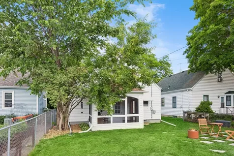 3206 Mckinley Street NE Minneapolis MN 55418