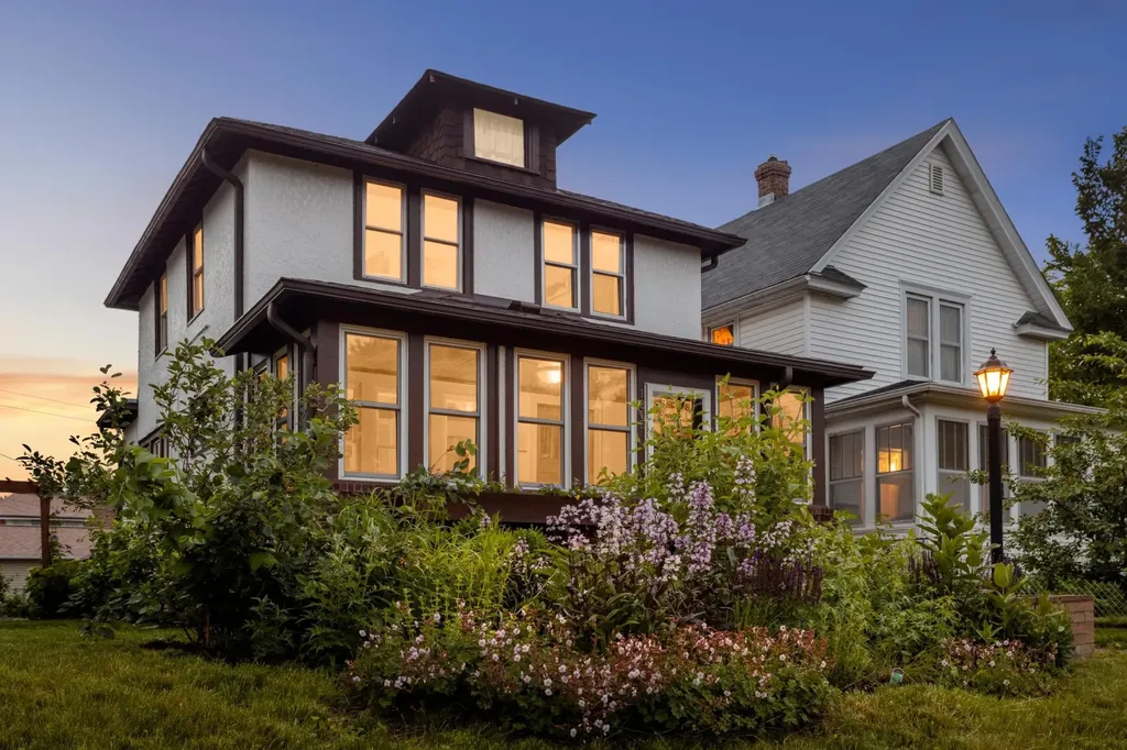 1202 Thomas Avenue Saint Paul MN 55104