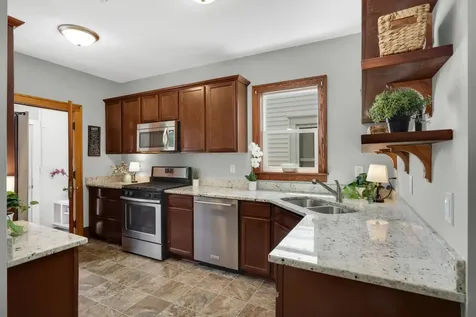 1202 Thomas Avenue Saint Paul MN 55104