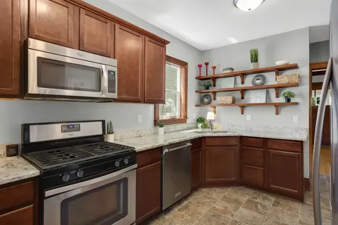 1202 Thomas Avenue Saint Paul MN 55104