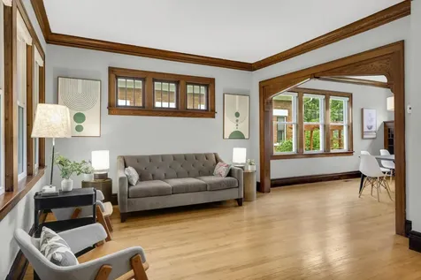 1202 Thomas Avenue Saint Paul MN 55104