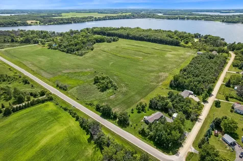 6787 Fairfax Way Faribault MN 55021