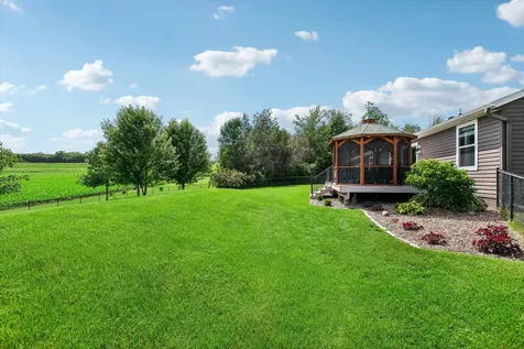 6787 Fairfax Way Faribault MN 55021