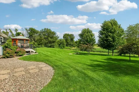 6787 Fairfax Way Faribault MN 55021